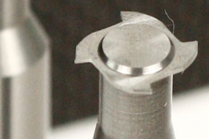 針對碳纖維等航鈦難切削材料有專用型的CNC立銑刀具嗎？